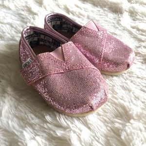 TOMS toddler pink glitter slip on Size T 4